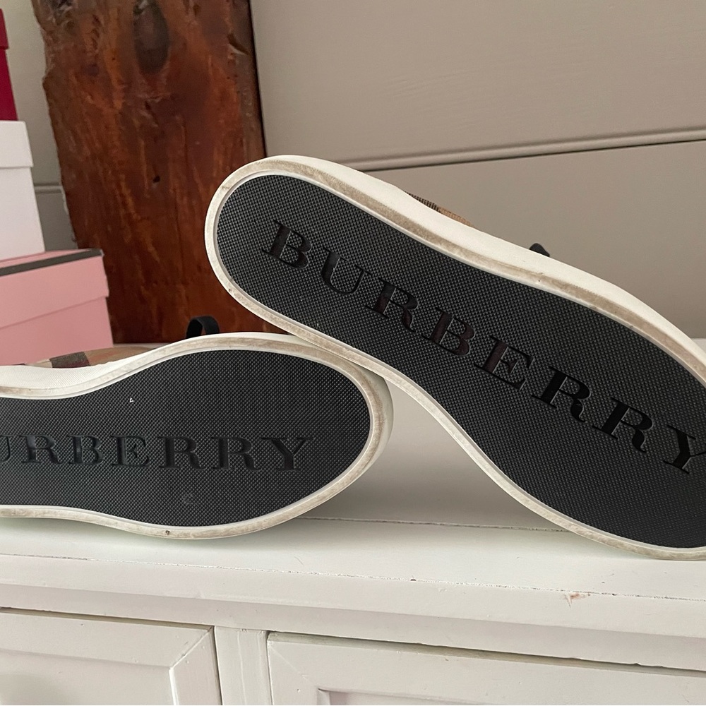 Burberry Black and Tan Sneakers - Picture 3 of 6